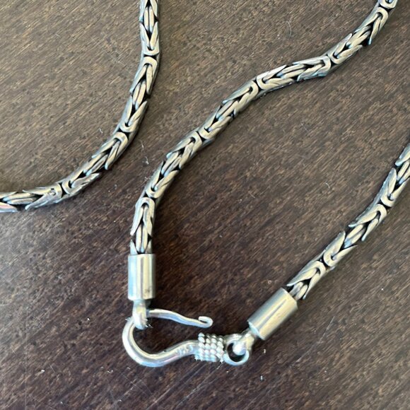 Byzantine style sterling silver chain with hook clasp - 16” - Picture 2 of 4
